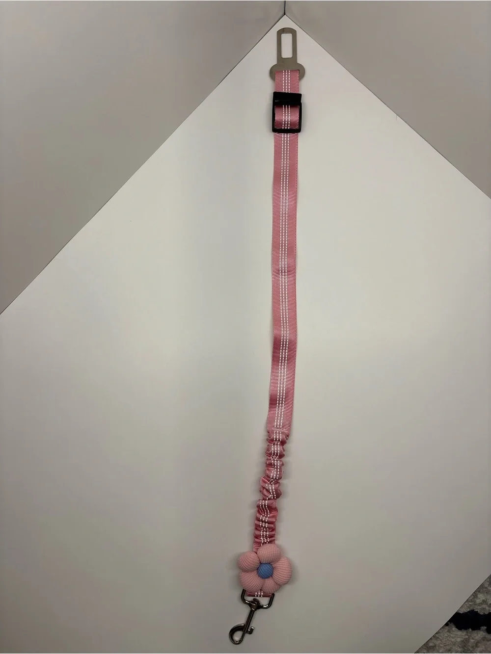 Pink Nylon Dog Seat Belt Leash, Adjustable Elastic Bungee, S
